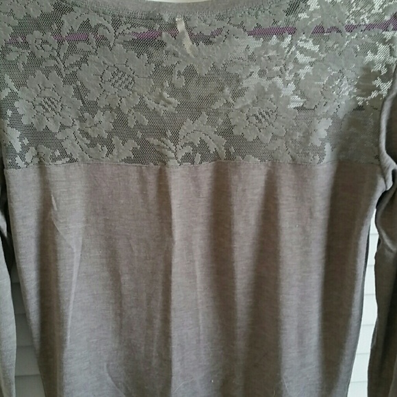 Lace top - Picture 3 of 3